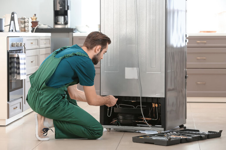 تعمیرات یخچال و فریزر خانگی 09121507825
