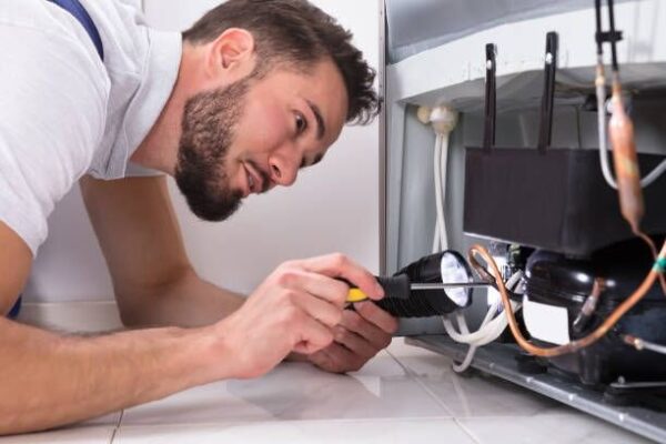 تعمیر یخچال با تعمیرکار یخچال ماهر در تهران 09121507825
