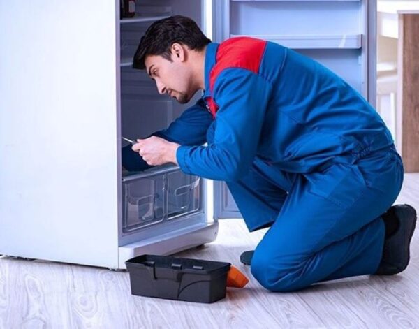 تعمیرات یخچال فوری و تضمینی 09121507825